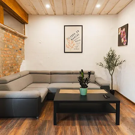 شقة Saunaga Korter Linnas